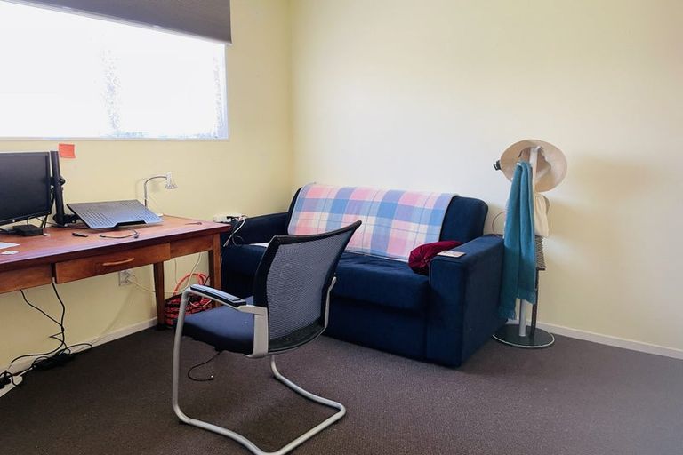 Photo of property in 192a Mitchell Street, Brooklyn, Wellington, 6021