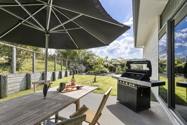 Photo of property in 15 Kakemai Rise, Pyes Pa, Tauranga, 3112