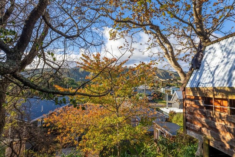 Photo of property in 10 Dell Road, Raumati South, Paraparaumu, 5032