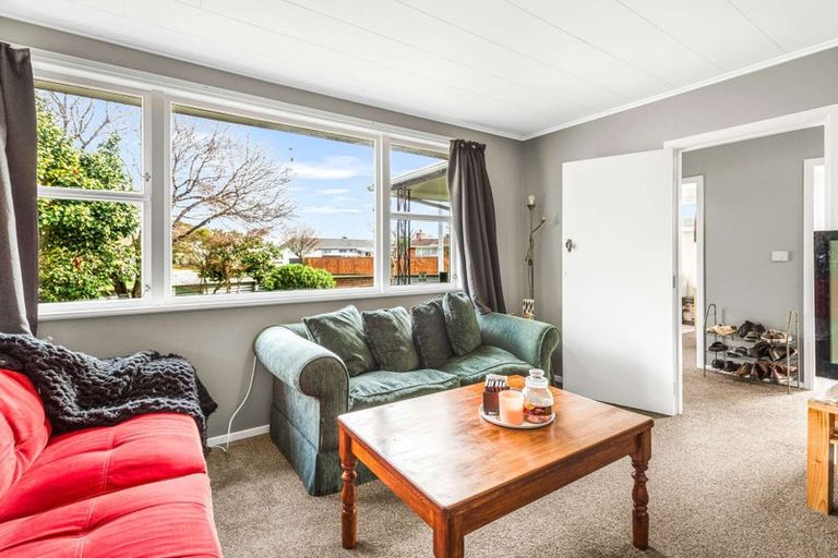 Photo of property in 1 Dampier Avenue, Awapuni, Palmerston North, 4412