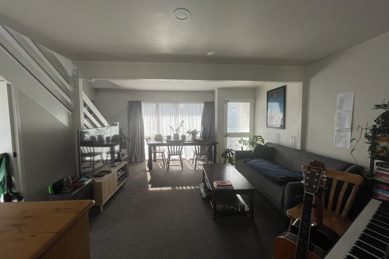 Photo of property in 133f1 Queens Drive, Lyall Bay, Wellington, 6022