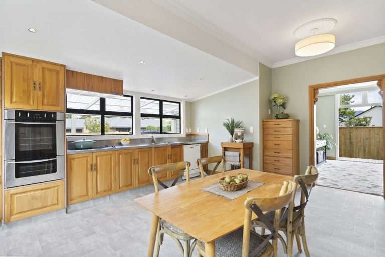 Photo of property in 2 Farley Avenue, Greytown, 5712