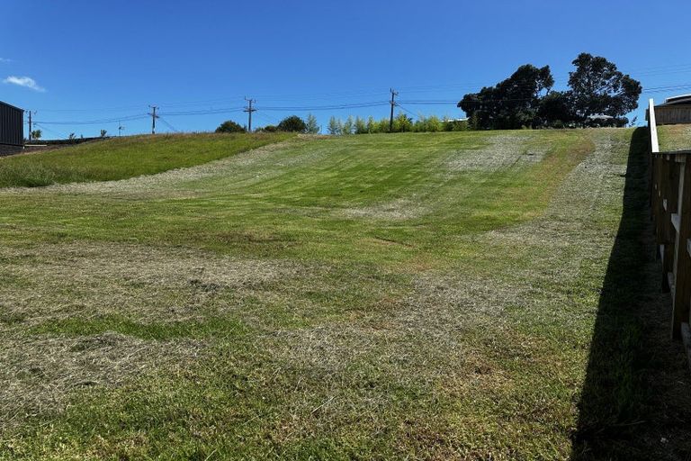 Photo of property in 9 Milky Way, Langs Beach, 0582