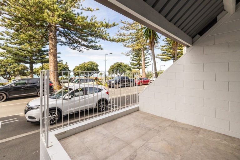 Photo of property in 241 Marine Parade, Napier South, Napier, 4110