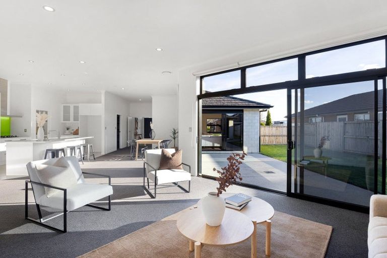 Photo of property in 16 Helen June Avenue, Flagstaff, Hamilton, 3210