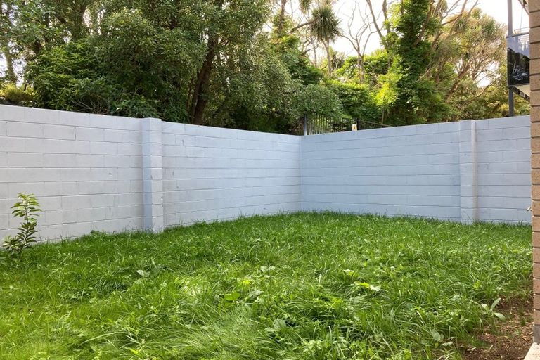 Photo of property in 17 Hall Avenue, Mangere, Auckland, 2022