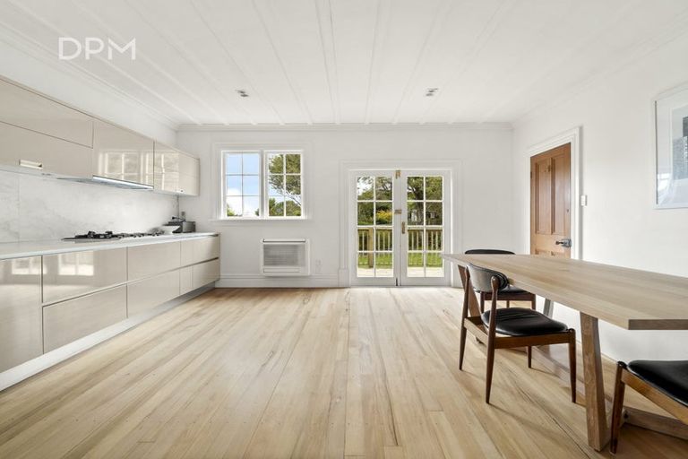 Photo of property in 10 Alison Crescent, Belleknowes, Dunedin, 9011