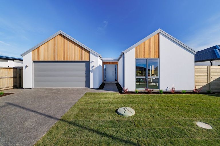 Photo of property in 8 Waterford Farm Road, Halswell, Christchurch, 8025