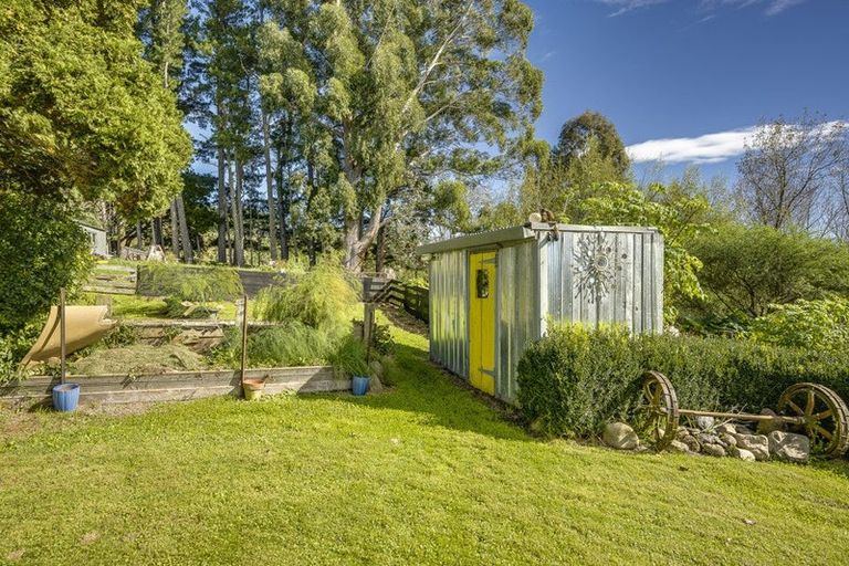 Photo of property in 888 Kakariki Farm Road, Kotemaori, 4188
