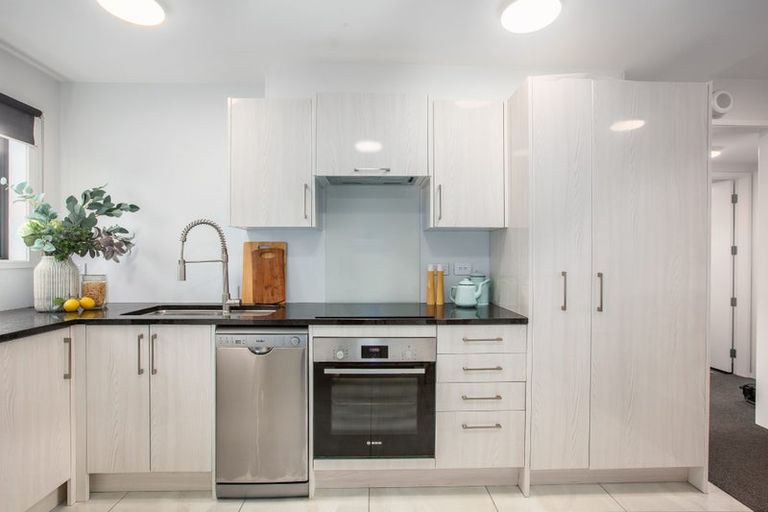 Photo of property in 3/232 Main Road, Tawa, Wellington, 5028