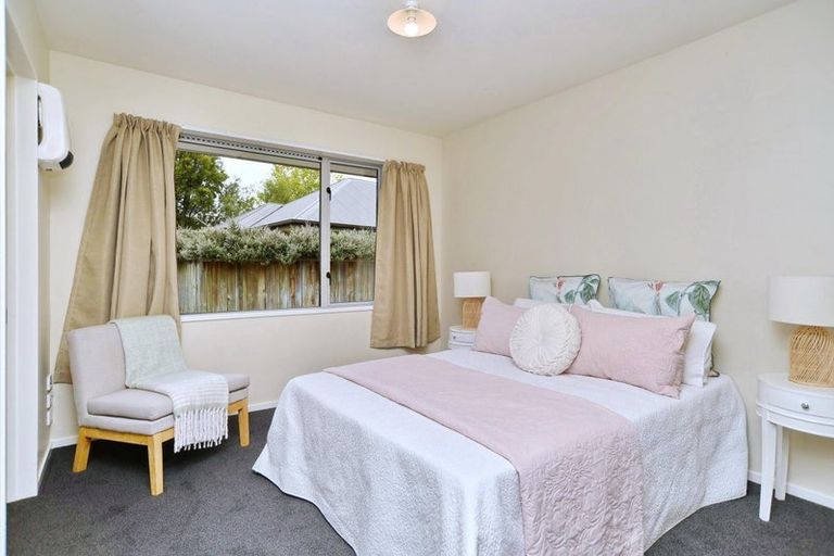 Photo of property in 18d Defoe Place, Waltham, Christchurch, 8023
