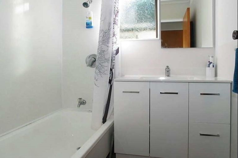 Photo of property in 19 Staithes Drive North, Whitby, Porirua, 5024