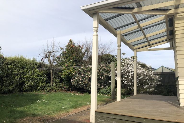 Photo of property in 90 Palatine Terrace, Saint Martins, Christchurch, 8022