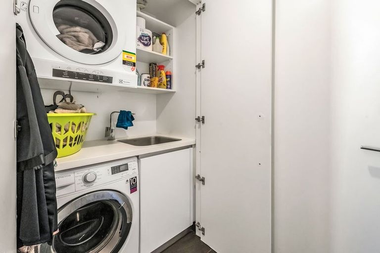 Photo of property in 4/275 Kilmore Street, Christchurch Central, Christchurch, 8011