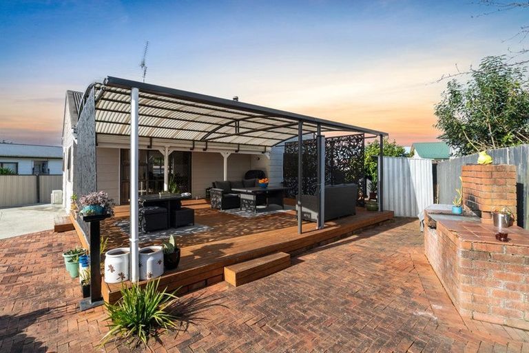 Photo of property in 97 Hyperion Drive, Randwick Park, Auckland, 2105