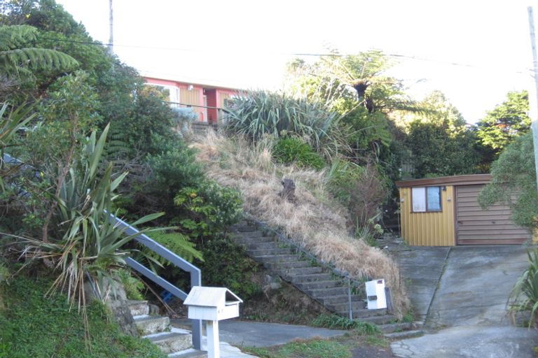Photo of property in 45 Salford Street, Newlands, Wellington, 6037