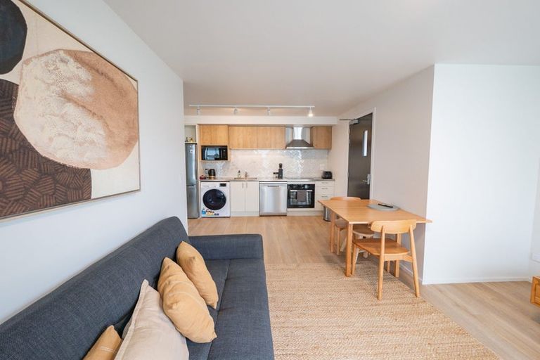 Photo of property in 241 Castle Street, Dunedin Central, Dunedin, 9016