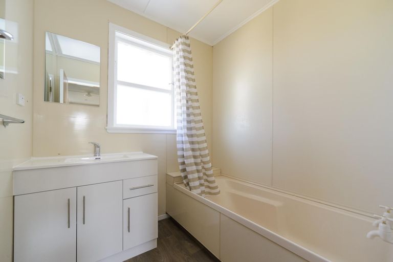 Photo of property in 582 Pioneer Highway, Highbury, Palmerston North, 4412