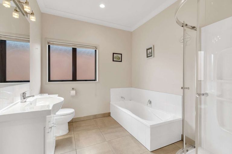 Photo of property in 17 Sherwood Place, Springvale, Whanganui, 4501