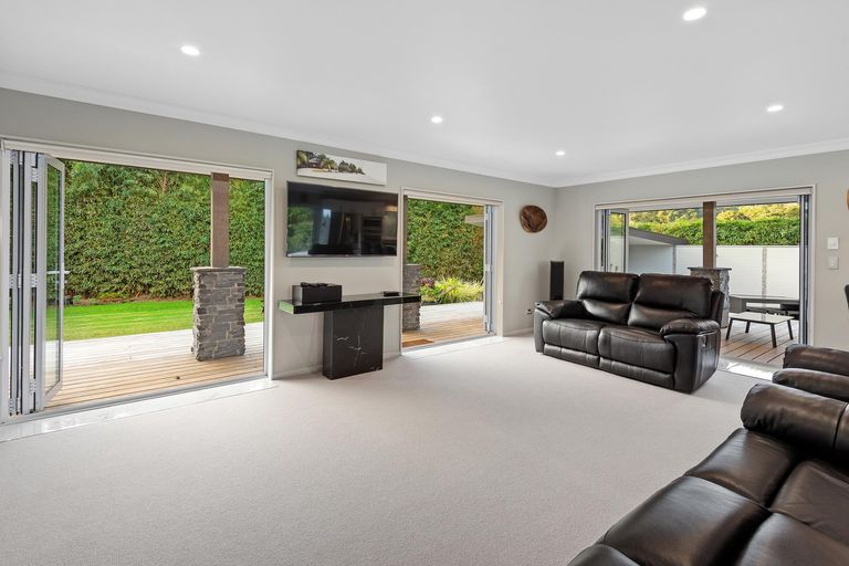 Photo of property in 31 Crisp Road, Parua Bay, Whangarei, 0174