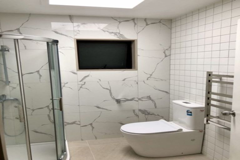 Photo of property in 2/4 Pine Street, New Lynn, Auckland, 0600