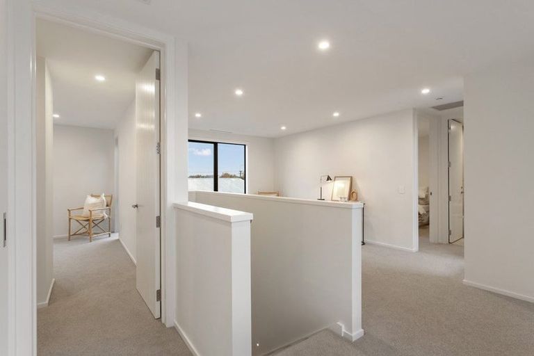 Photo of property in 2/143a Weston Road, St Albans, Christchurch, 8052