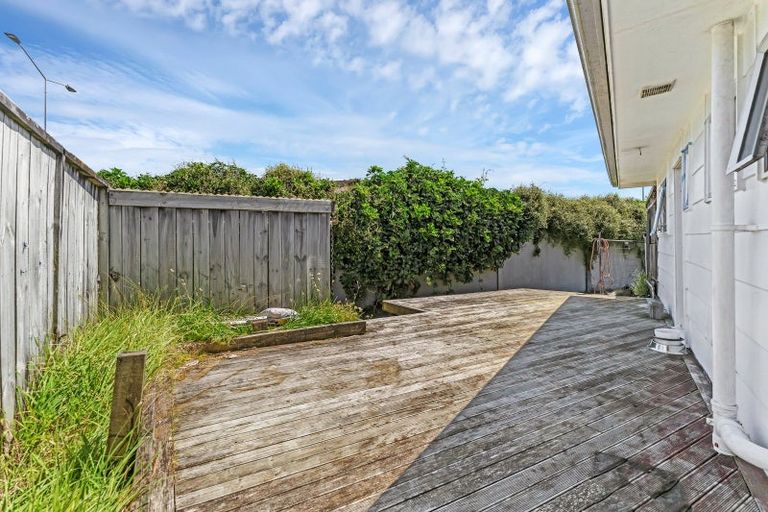Photo of property in 2/29 Kindergarten Drive, Conifer Grove, Takanini, 2112