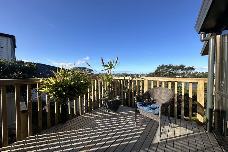 Photo of property in 141 Colwill Road, Massey, Auckland, 0614