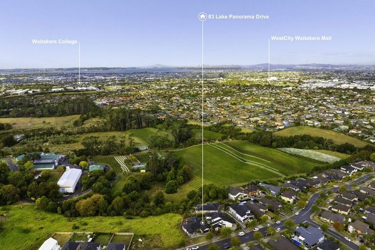 Photo of property in 83 Lake Panorama Drive, Henderson Valley, Auckland, 0612