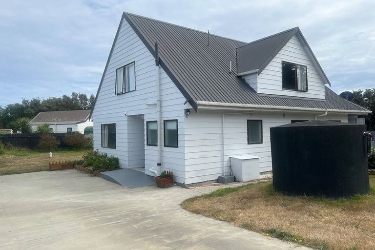 Photo of property in 4 Paetawa Road, Peka Peka, Waikanae, 5391