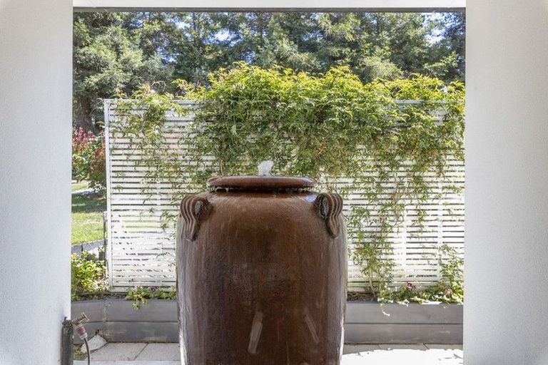 Photo of property in 72 Oakgrove Drive, Rangiora, 7400