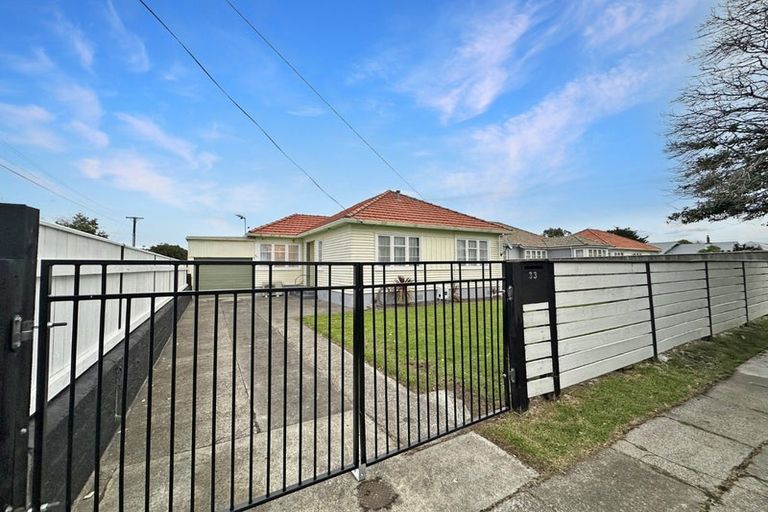 Photo of property in 33 Swiss Avenue, Gonville, Whanganui, 4501