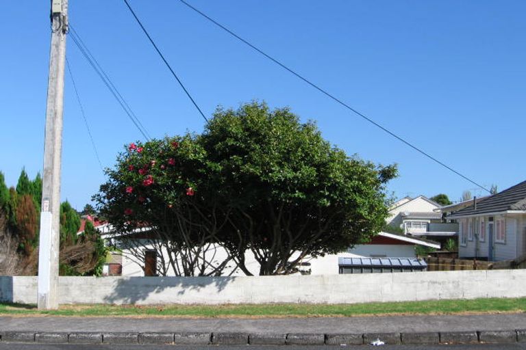 Photo of property in 1/23 Tane Street, New Lynn, Auckland, 0600