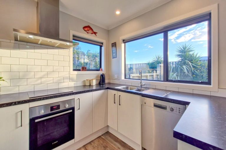 Photo of property in 20 Snappers Lane, Foxton Beach, Foxton, 4815