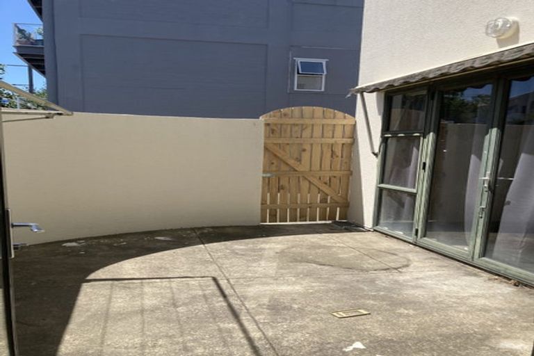 Photo of property in Victoria Town Houses, 1/219 Victoria Street, Te Aro, Wellington, 6011