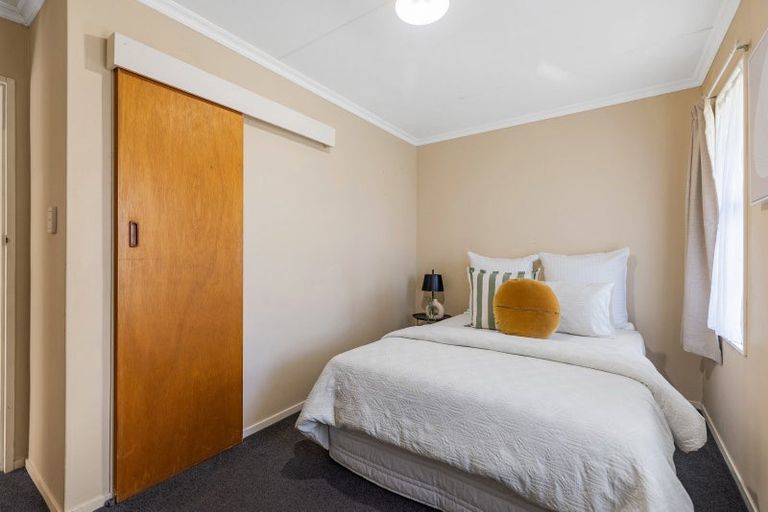 Photo of property in 21 Paradise Place, Milson, Palmerston North, 4414