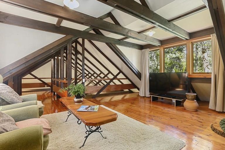 Photo of property in 138 Konini Road, Titirangi, Auckland, 0604