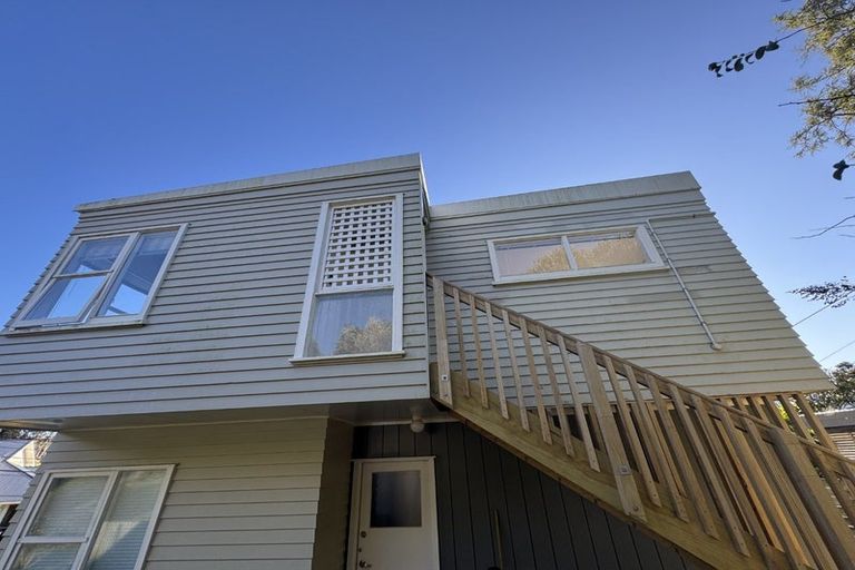 Photo of property in 2/24 Calcutta Street, Khandallah, Wellington, 6035