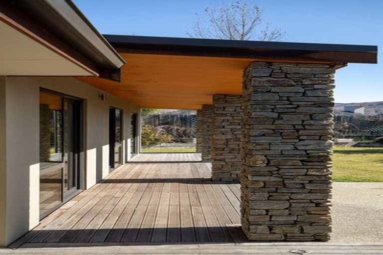 Photo of property in 10 Elizabeth Place, Clyde, 9330