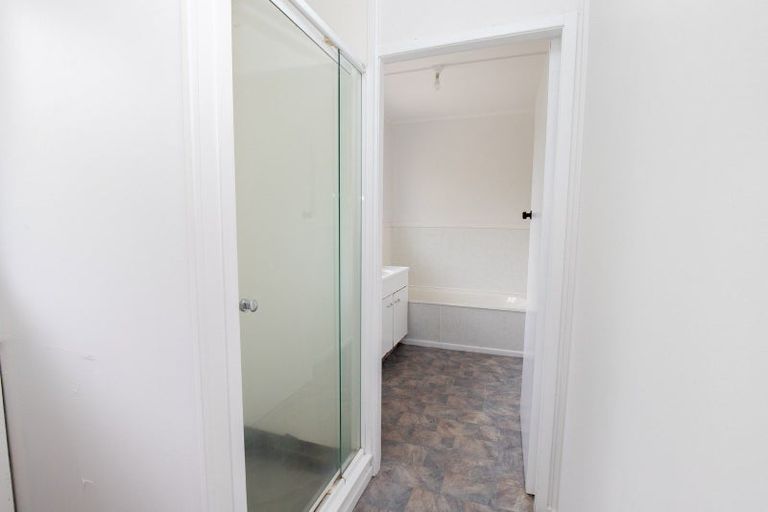 Photo of property in 18 Orchard East Road, Ngatea, 3503