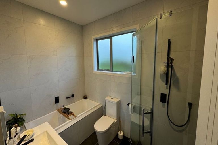 Photo of property in 17 Rowles Road, Pukekohe, 2120