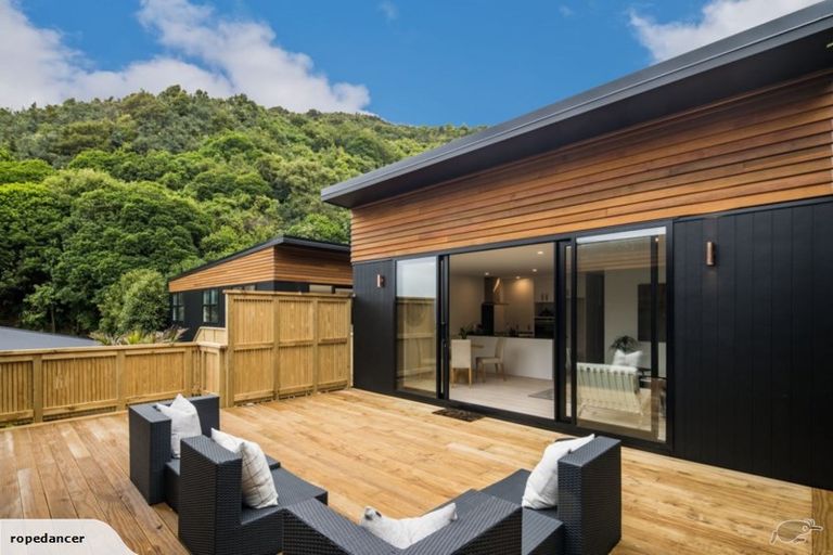 Photo of property in 14 Appleton Place, Karori, Wellington, 6012