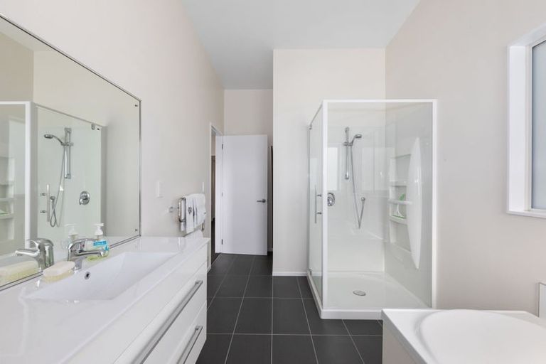 Photo of property in 36e Erlestoke Crescent, Churton Park, Wellington, 6037
