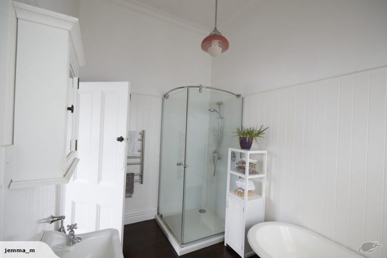 Photo of property in 246 Rintoul Street, Berhampore, Wellington, 6023
