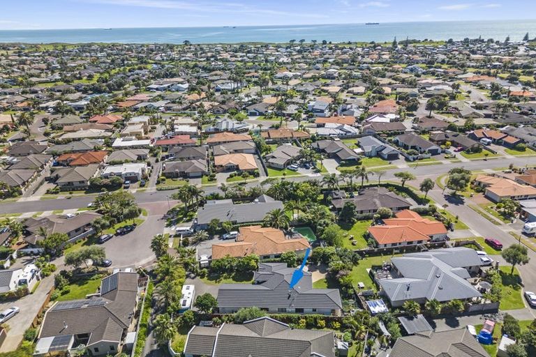 Photo of property in 7 Piha Close, Papamoa Beach, Papamoa, 3118