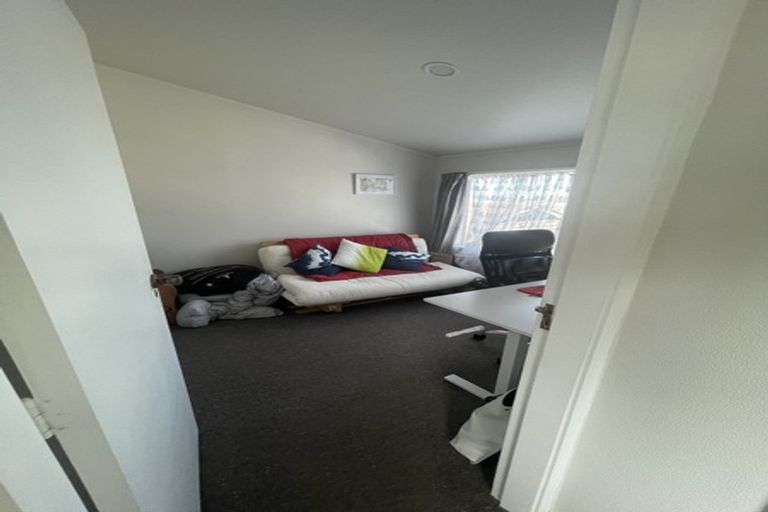 Photo of property in 133f1 Queens Drive, Lyall Bay, Wellington, 6022