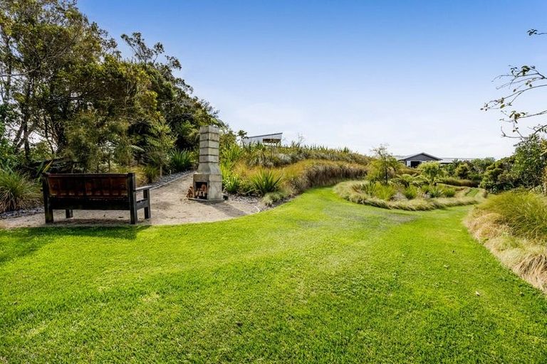 Photo of property in 423 Cardiff Road, Pembroke, Stratford, 4391