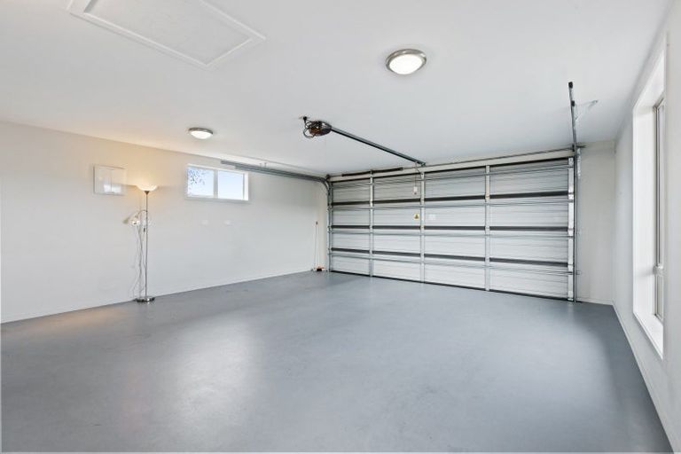 Photo of property in 16 Henderson Drive, Alexandra, 9320