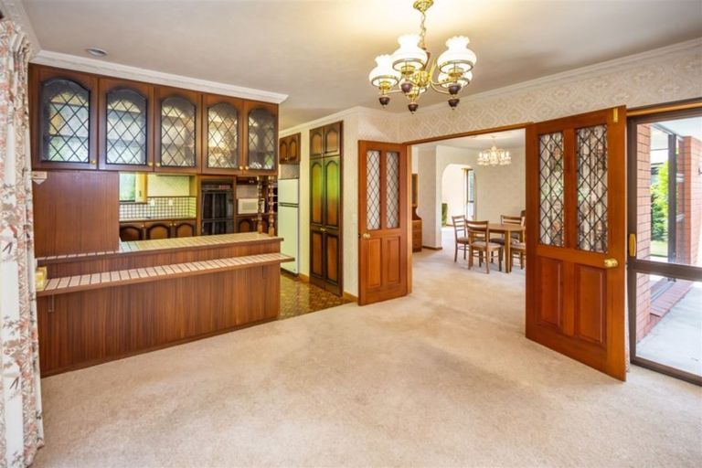 Photo of property in 28 Cricklewood Place, Avonhead, Christchurch, 8042