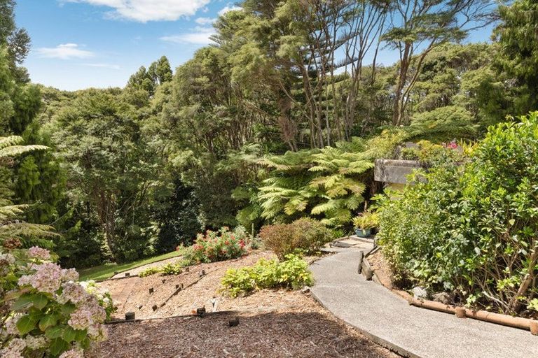 Photo of property in 67 Daffodil Street, Titirangi, Auckland, 0604